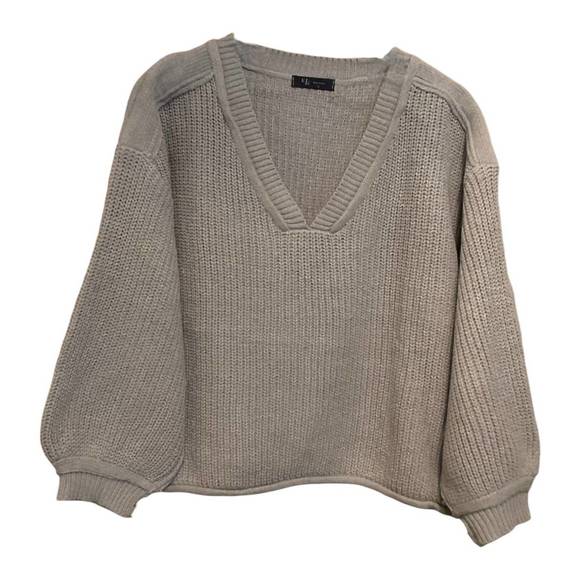 NEW KLD. SIGNATURE v-neck balloon sleeve sweater in grey - Picture 1 of 3